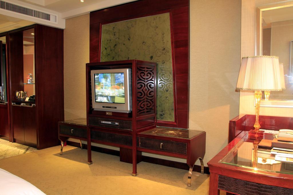 Grand Oriental Hotel Dongguan  Bagian luar foto