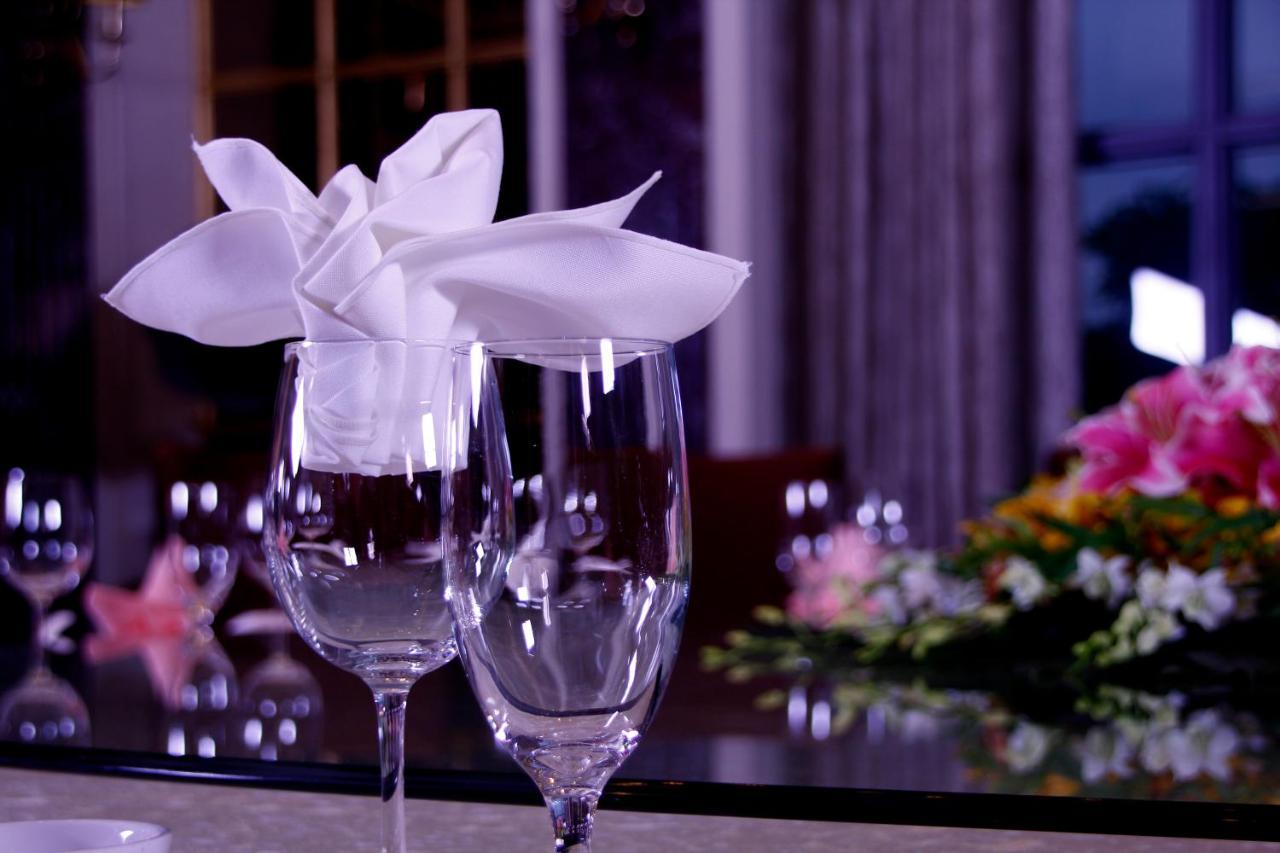 Grand Oriental Hotel Dongguan  Bagian luar foto